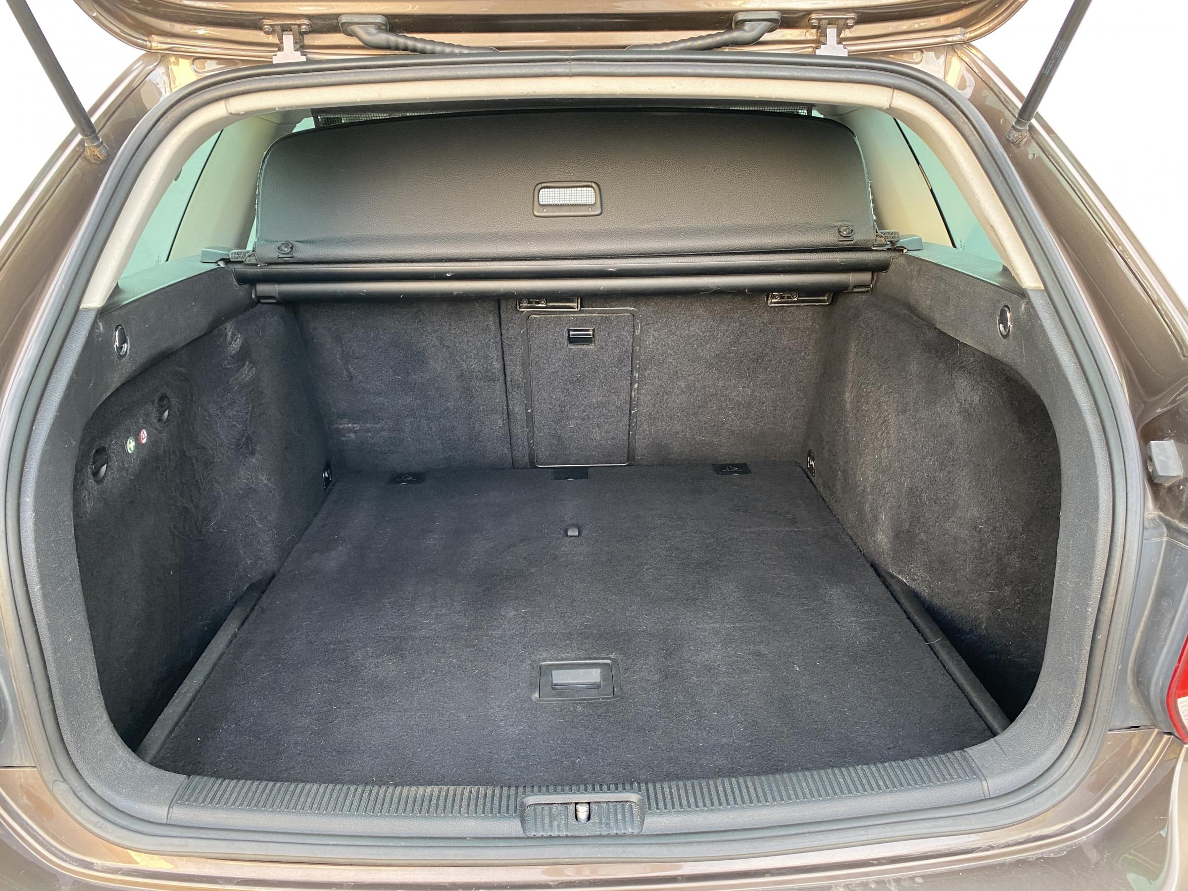 Volkswagen Golf, 2012 - pohled č. 7