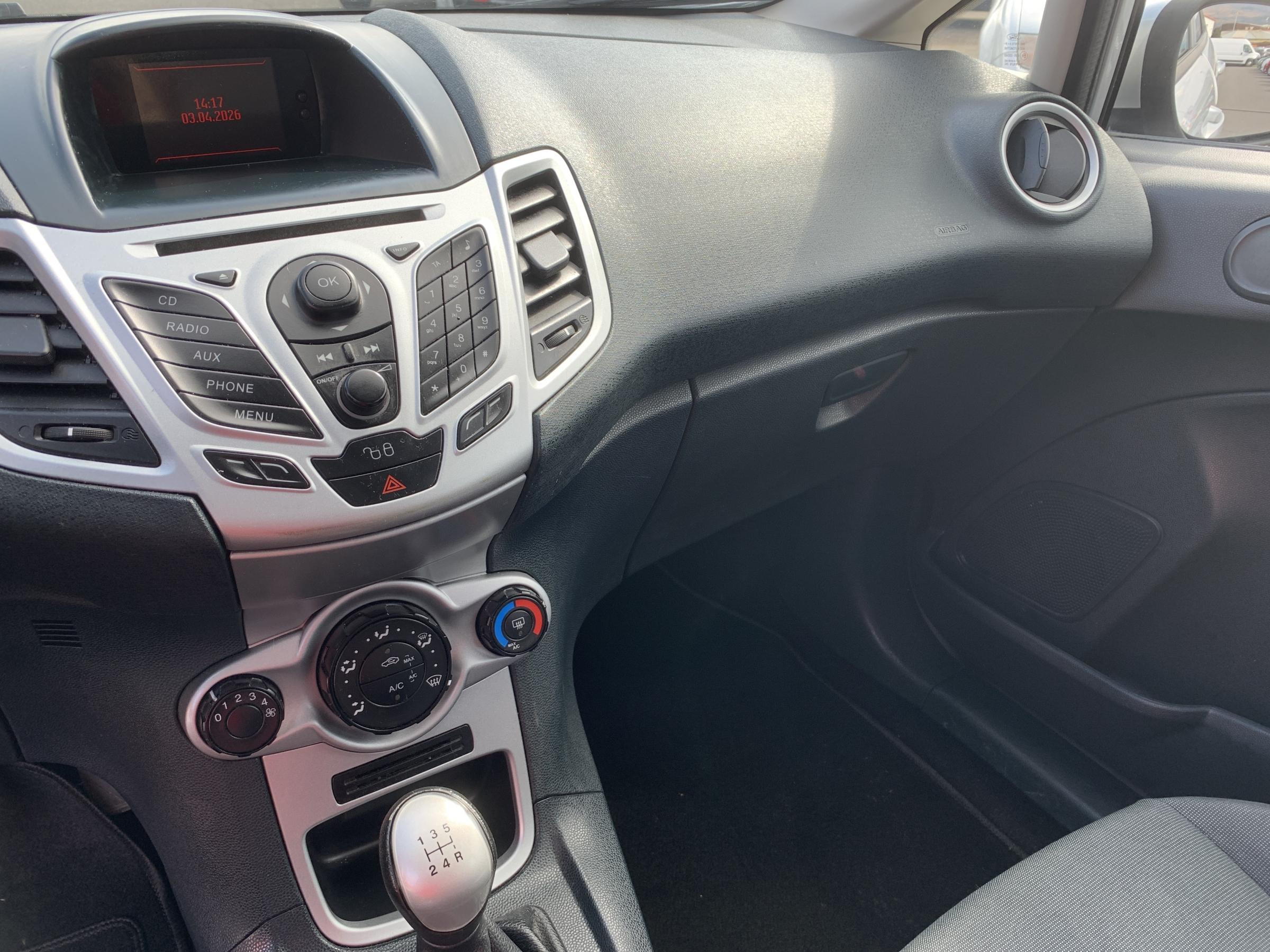 Ford Fiesta, 2012 - pohled č. 16