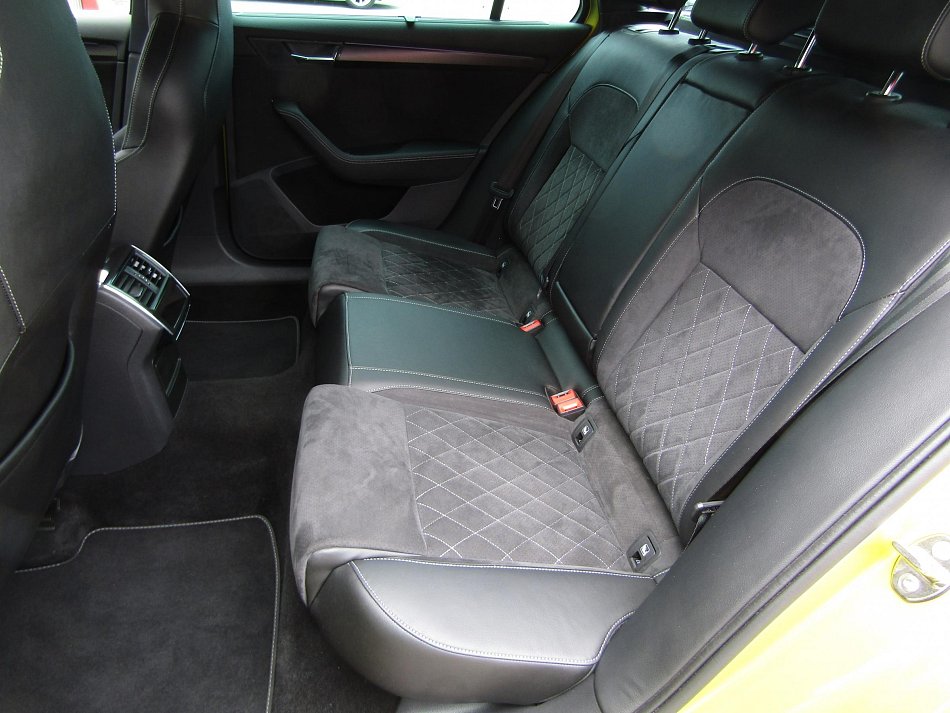 Škoda Superb III 2.0 TDi SportLine