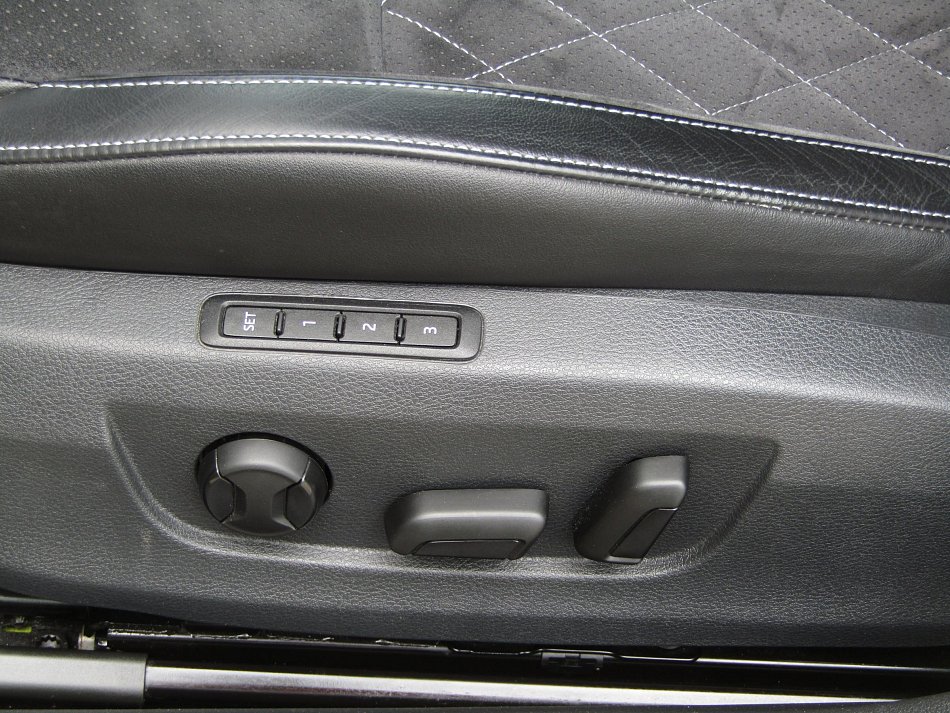 Škoda Superb III 2.0 TDi SportLine