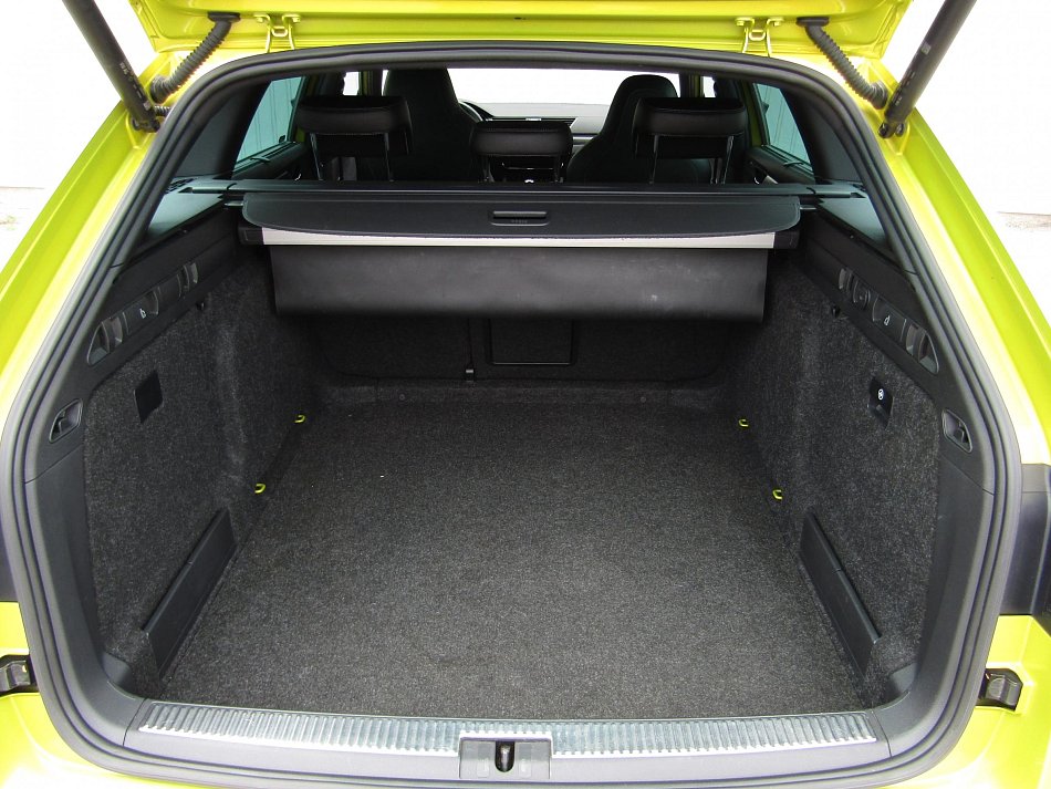 Škoda Superb III 2.0 TDi SportLine
