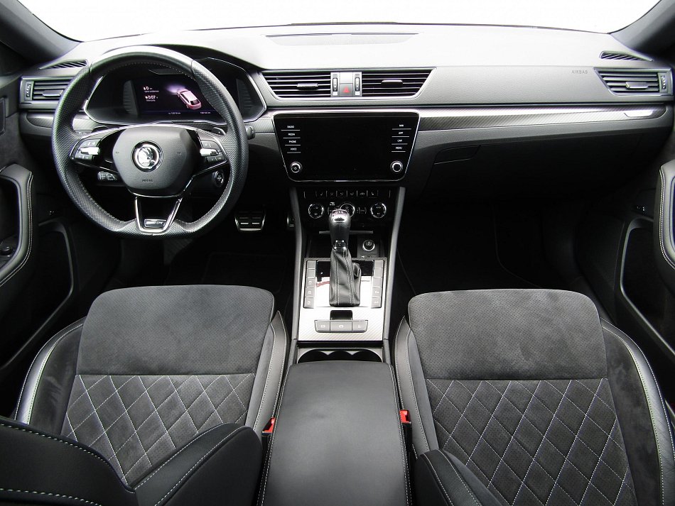 Škoda Superb III 2.0 TDi SportLine