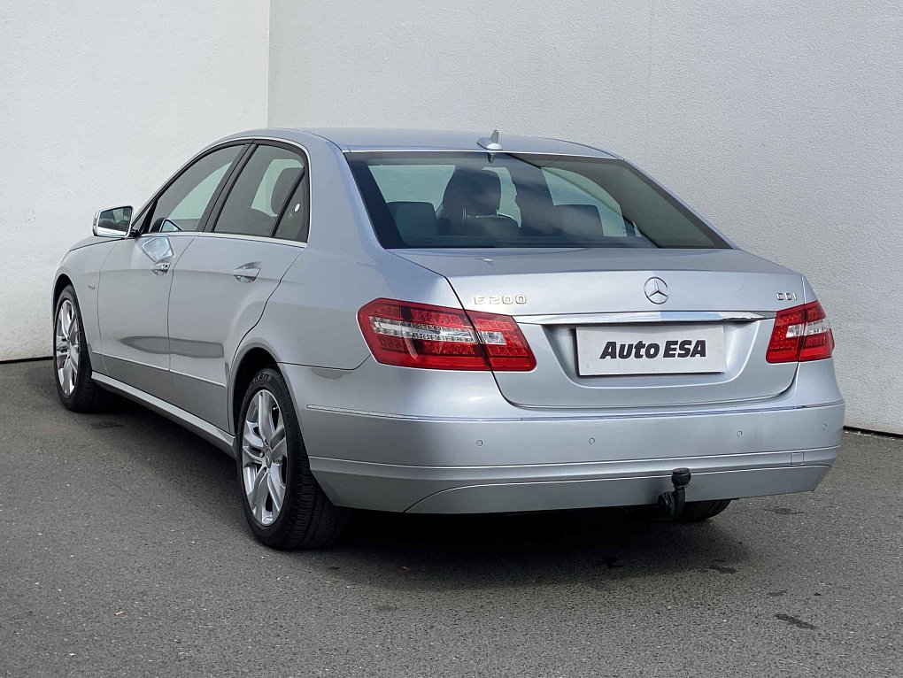 Mercedes-Benz Třída E 2.2 CDi Avantgarde E200