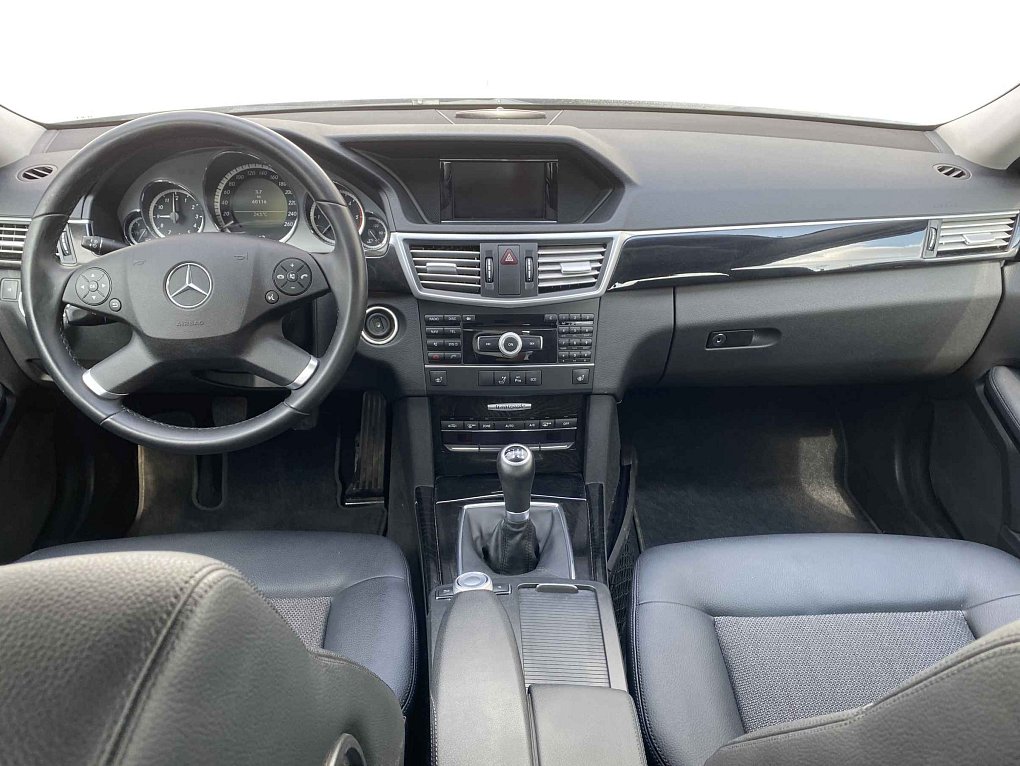 Mercedes-Benz Třída E 2.2 CDi Avantgarde E200