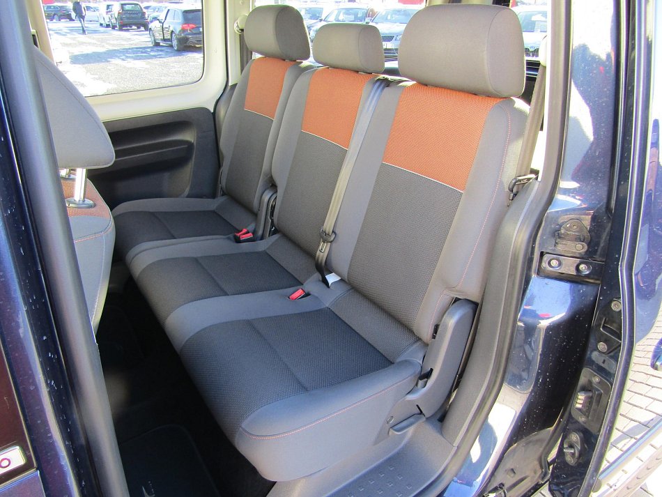 Volkswagen Caddy 1.6TDi JAKO-O MAXi 7míst