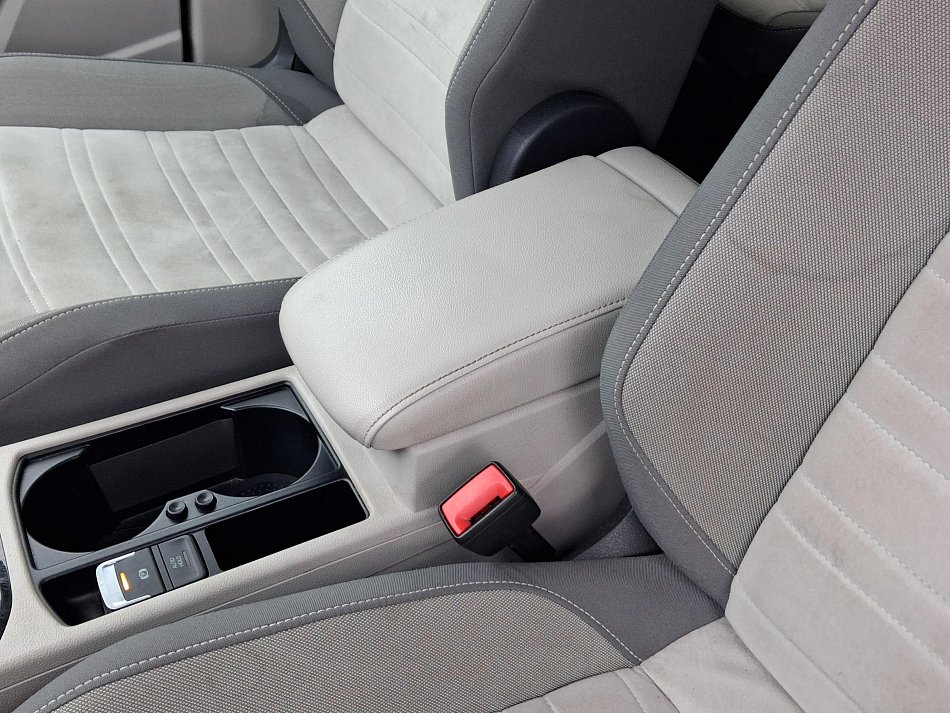 Volkswagen Touran 2.0 TDi 