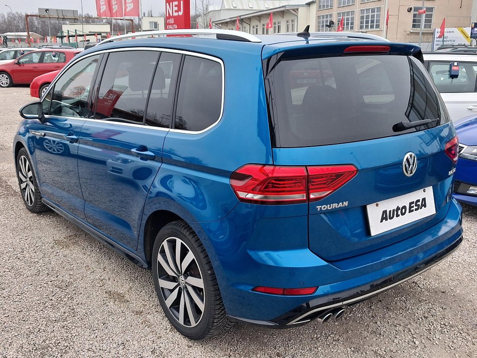 Volkswagen Touran 2.0 TDi 