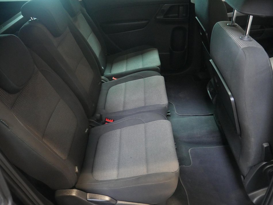 Volkswagen Sharan 2.0 TDi 