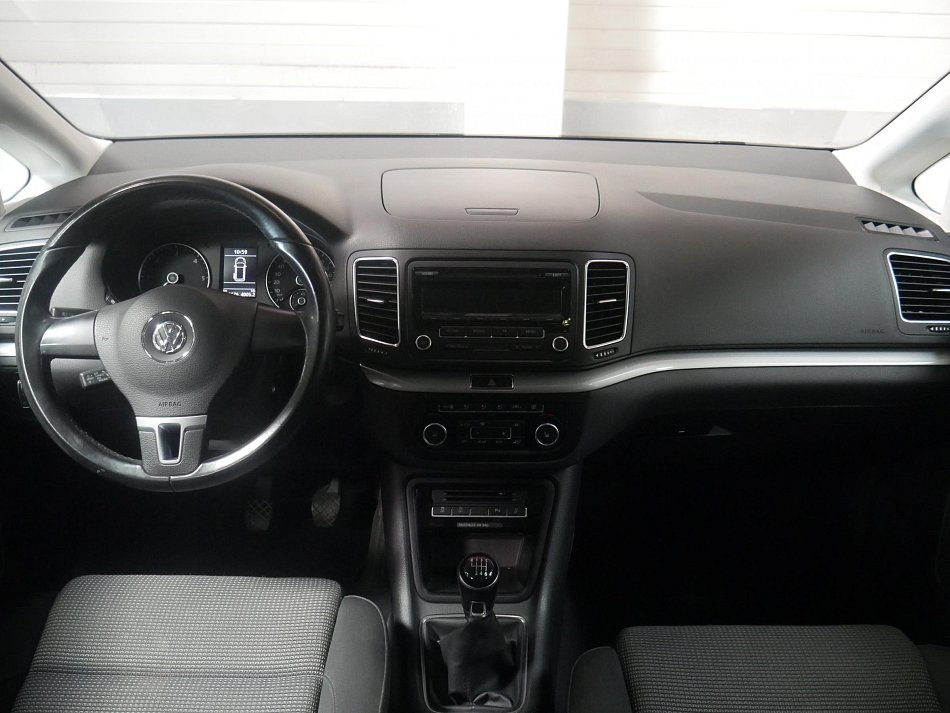 Volkswagen Sharan 2.0 TDi 