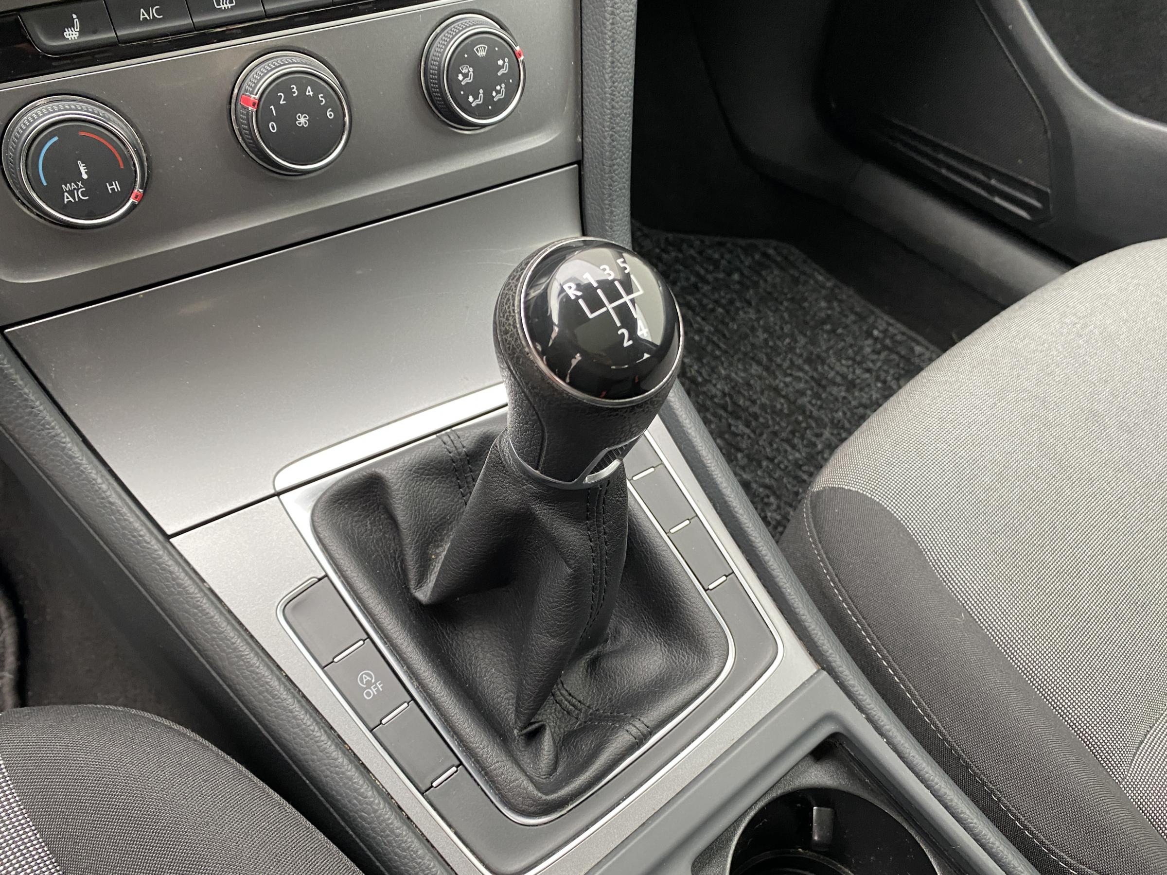 Volkswagen Golf, 2015 - pohled č. 16