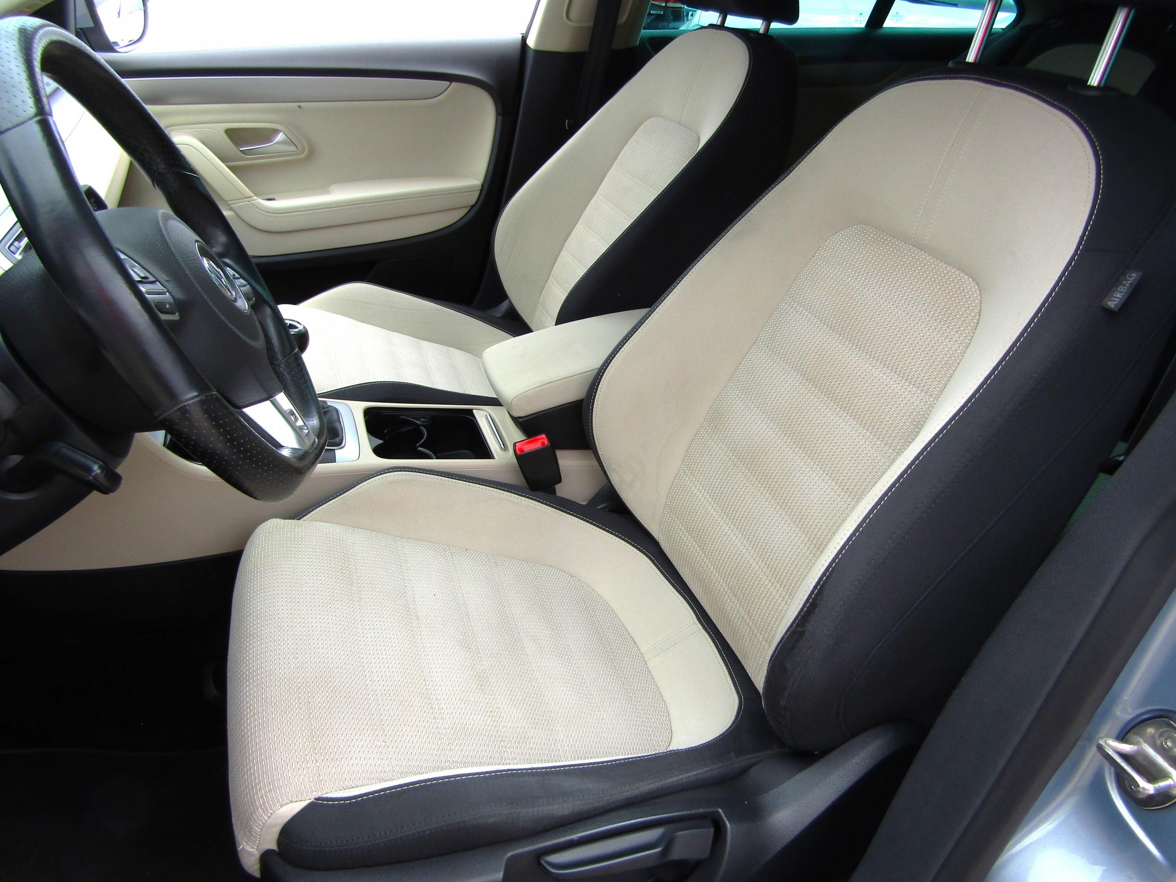 Volkswagen Passat CC, 2012 - pohled č. 9