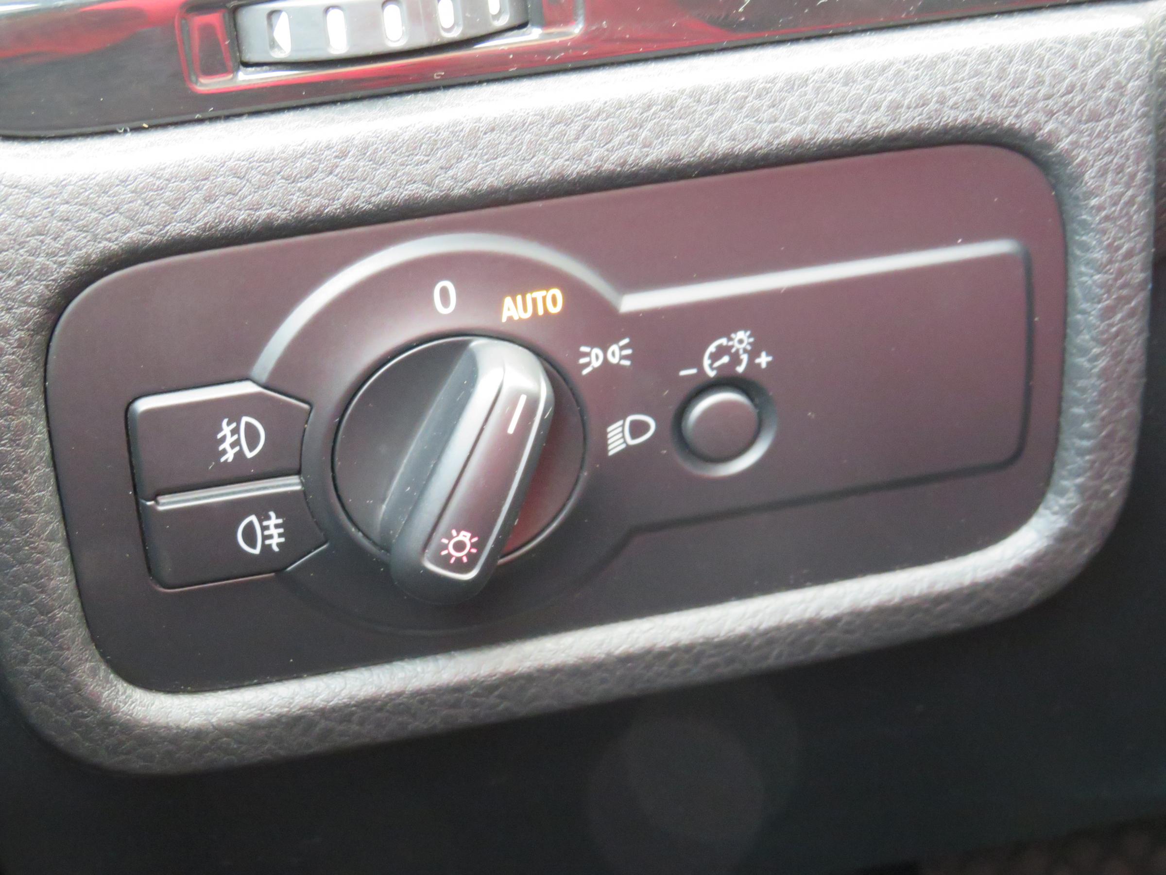 Volkswagen Touareg, 2012 - pohled č. 13