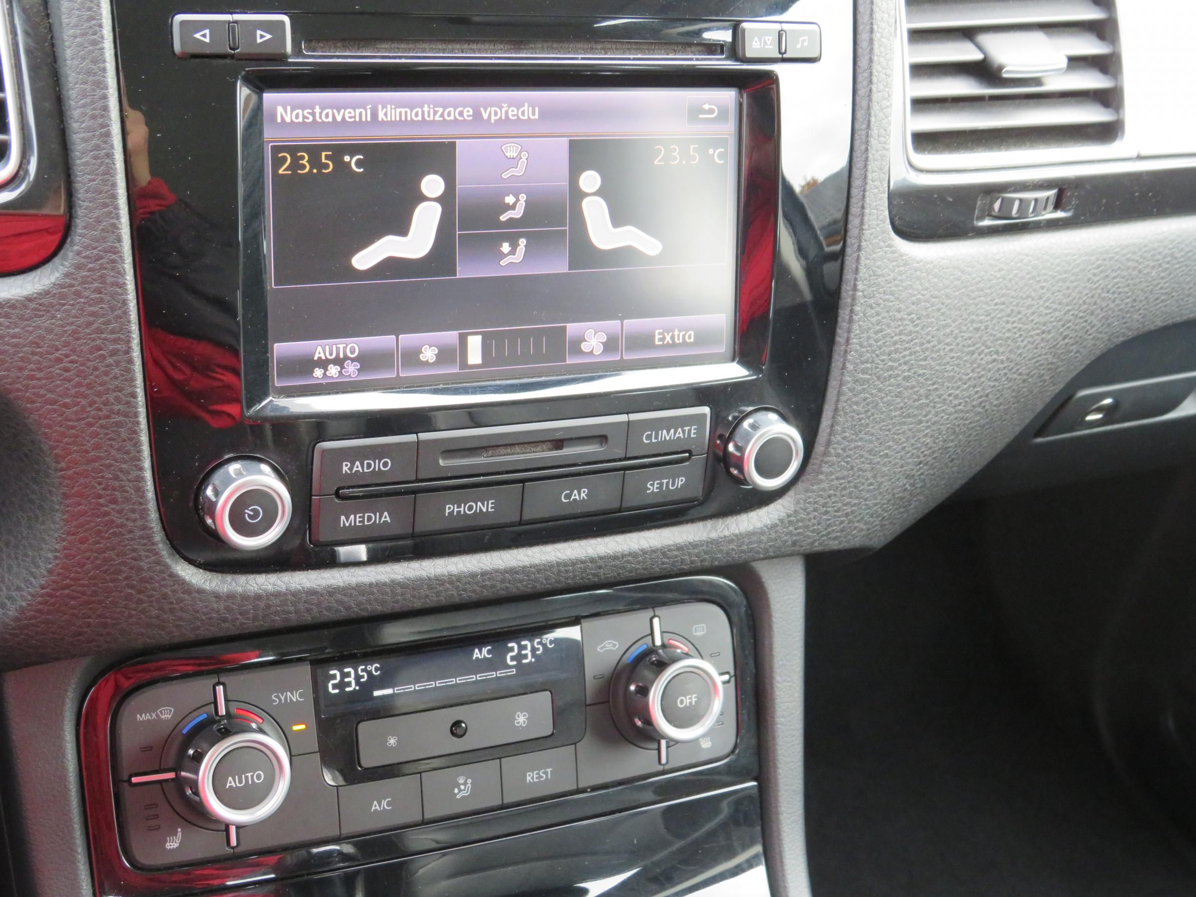 Volkswagen Touareg, 2012 - pohled č. 17