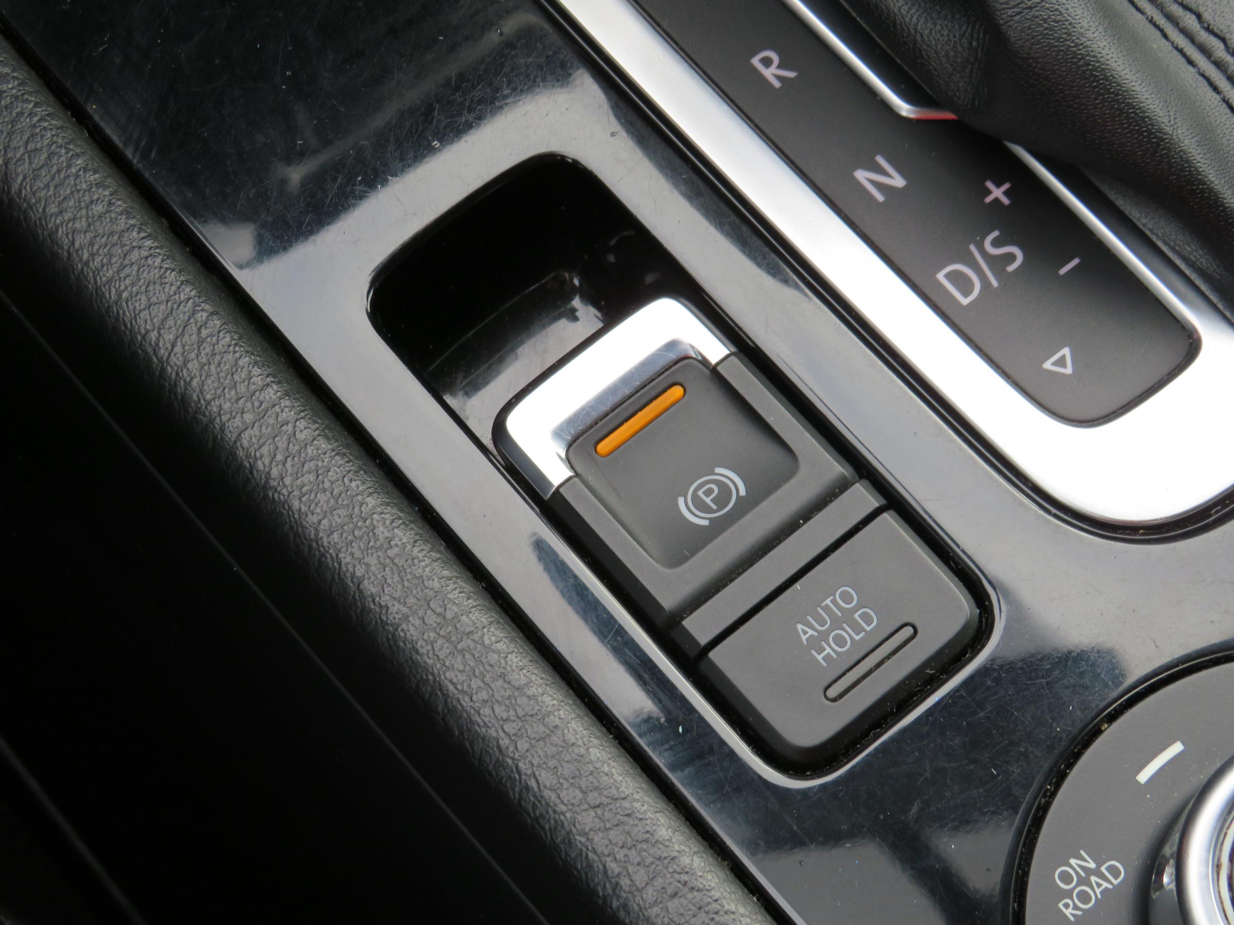 Volkswagen Touareg, 2012 - pohled č. 20