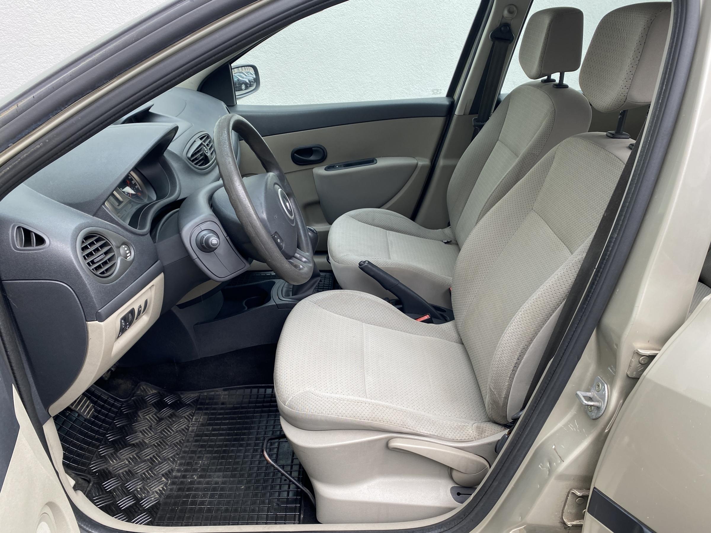 Renault Clio, 2006 - pohled č. 9