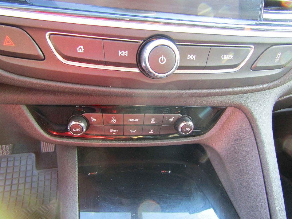 Opel Insignia 1.5T 