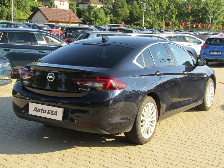 Opel Insignia 1.5T 