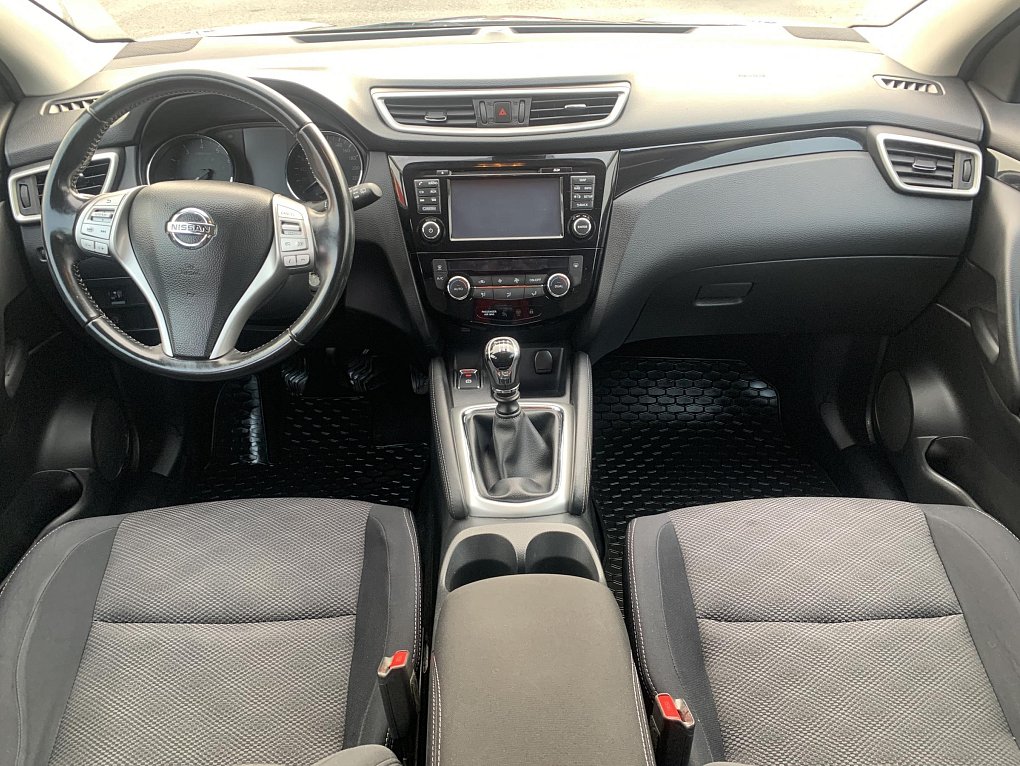 Nissan Qashqai 1.2i 