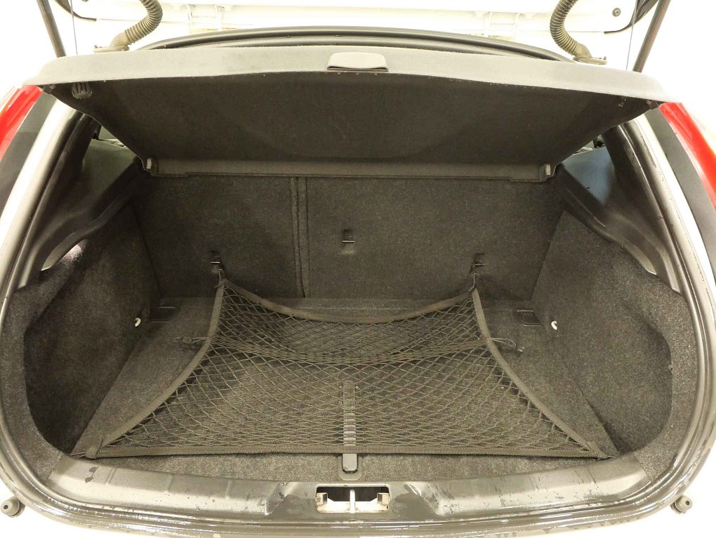 Volvo V40 1.6 D2 Cross Country