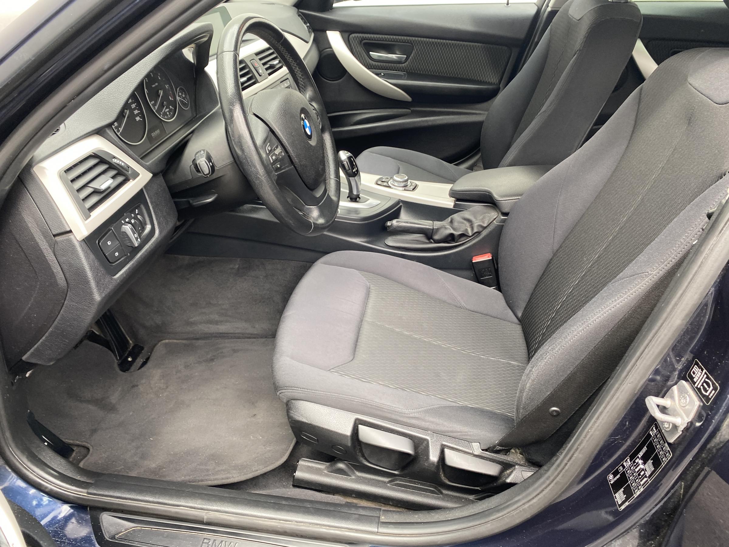 BMW Řada 3, 2013 - pohled č. 10