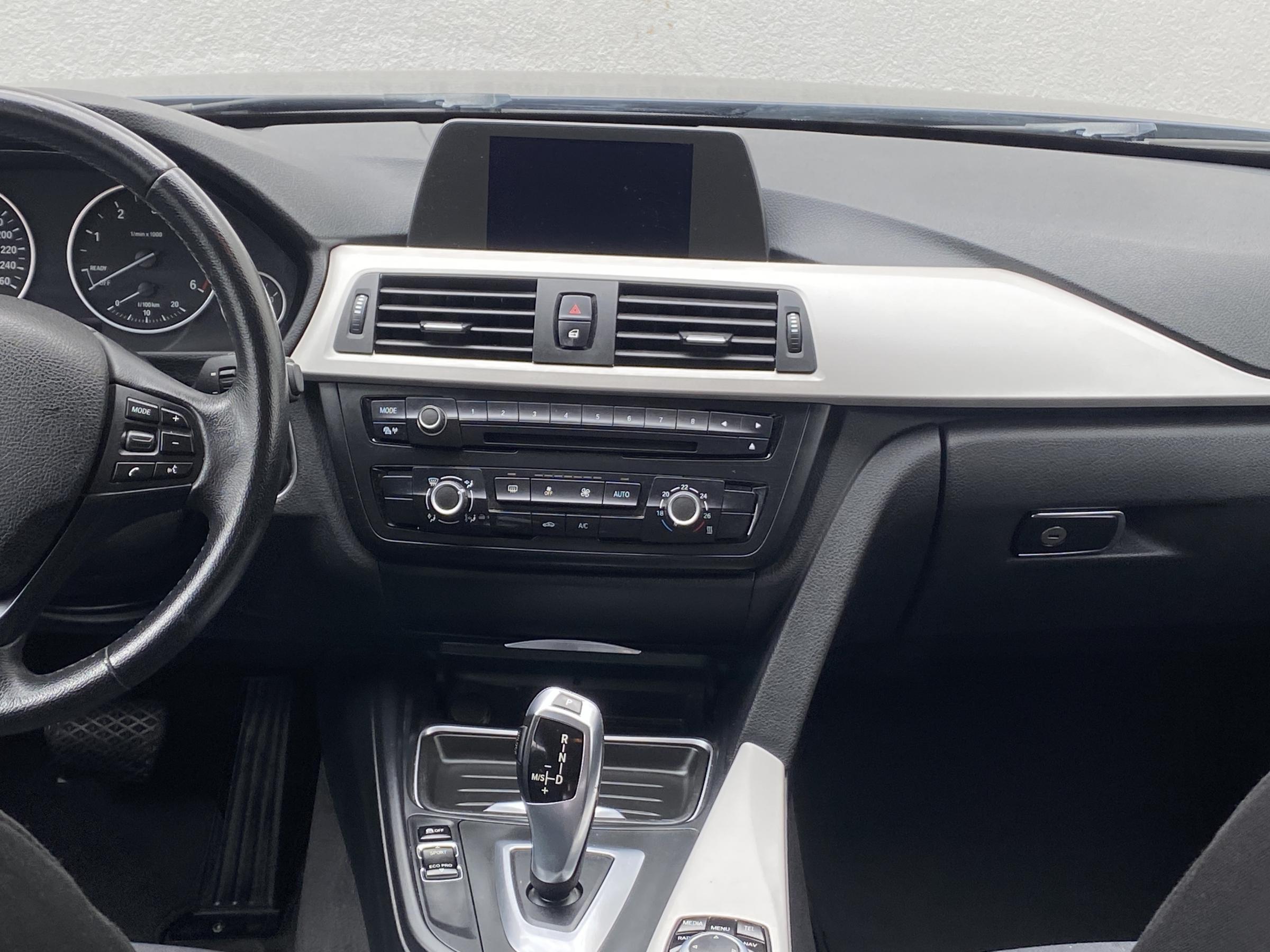 BMW Řada 3, 2013 - pohled č. 9