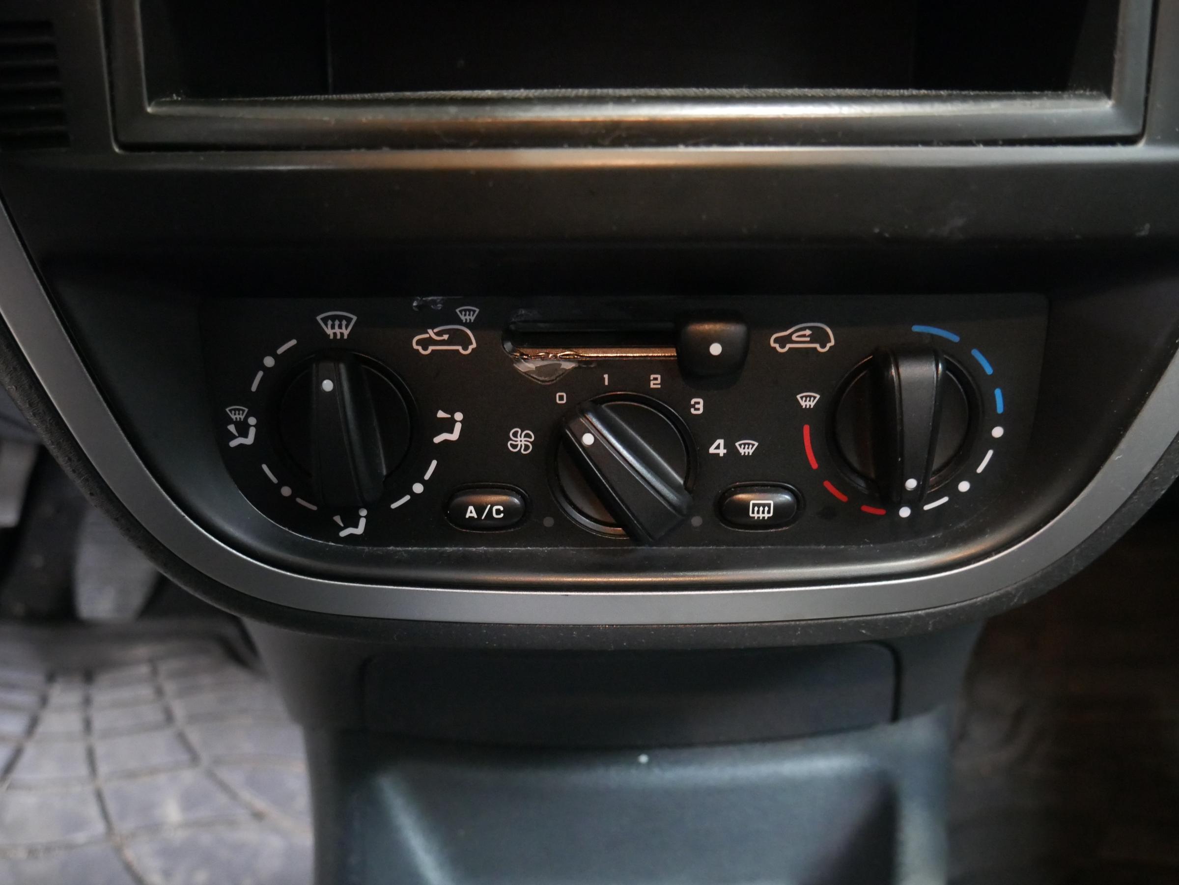 Citroën C3, 2008 - pohled č. 12