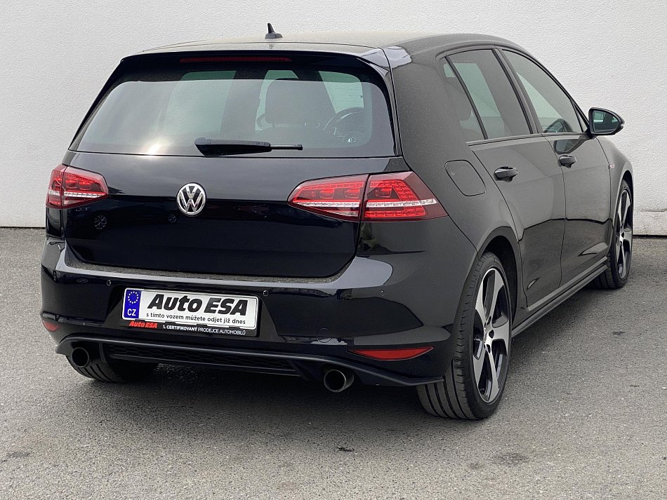 Volkswagen Golf 2.0 TSi GTi