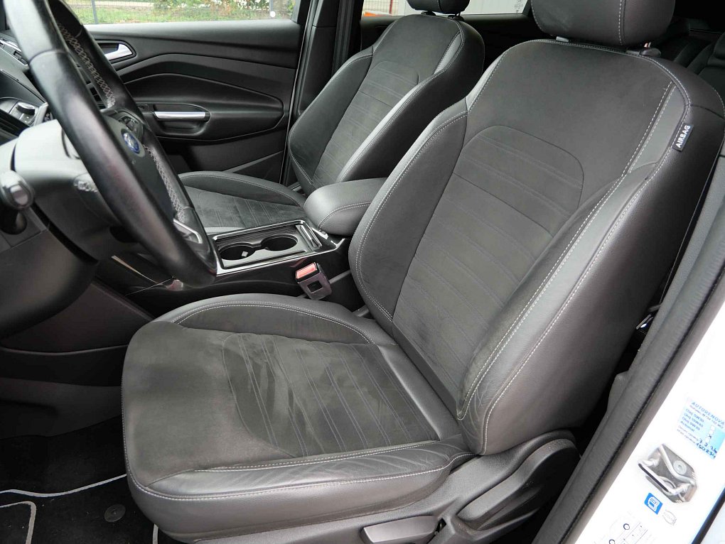 Ford Kuga 1.5 TDCi ST-Line