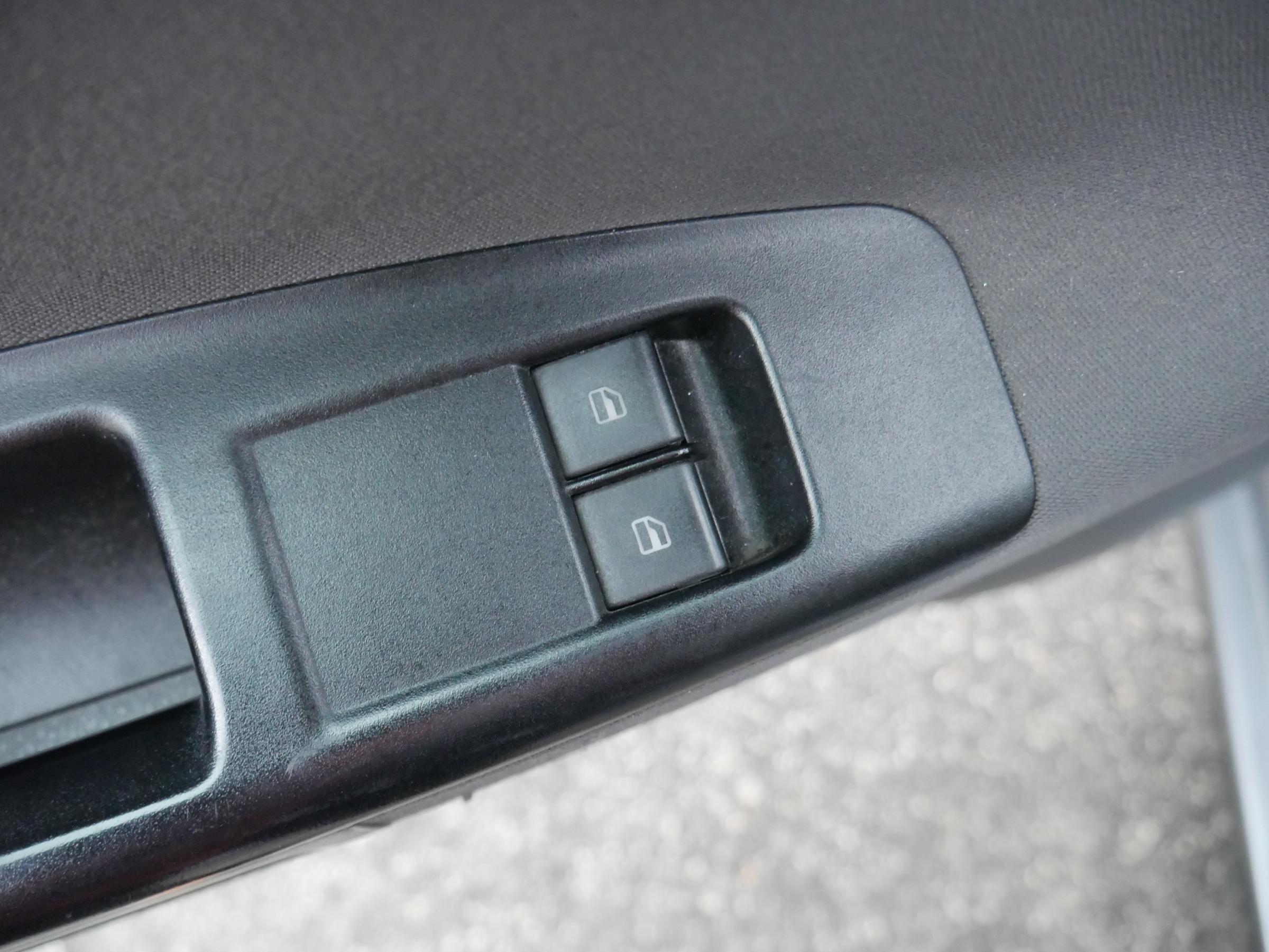 Volkswagen Polo, 2008 - pohled č. 13