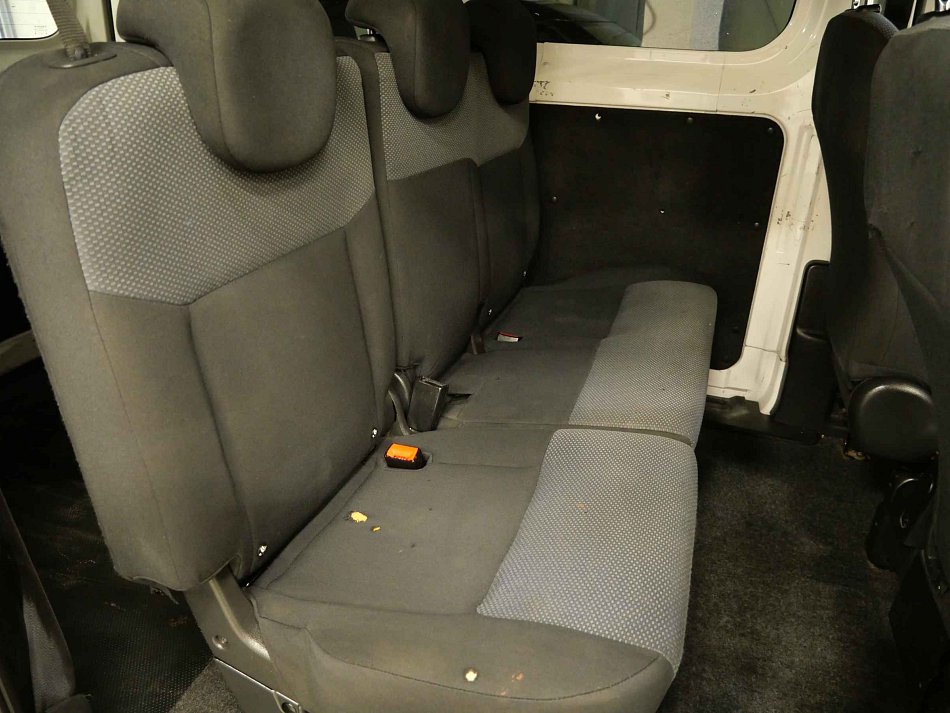 Nissan NV200 1.5dCi  5míst