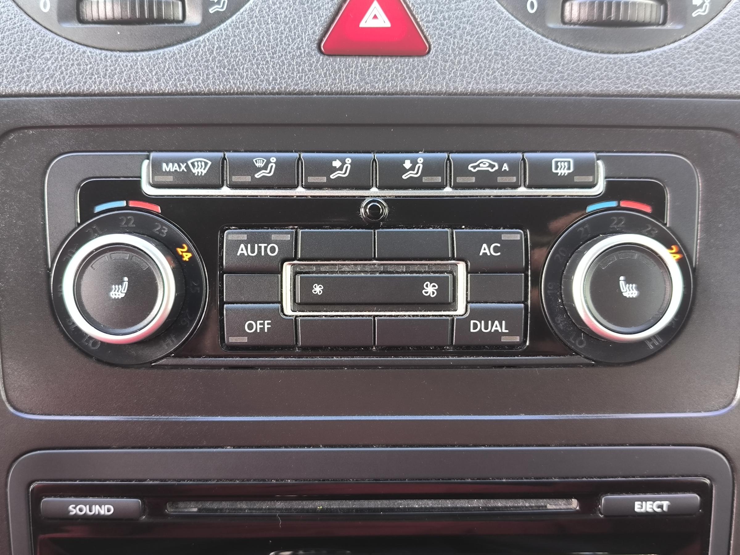 Volkswagen Caddy, 2011 - pohled č. 13