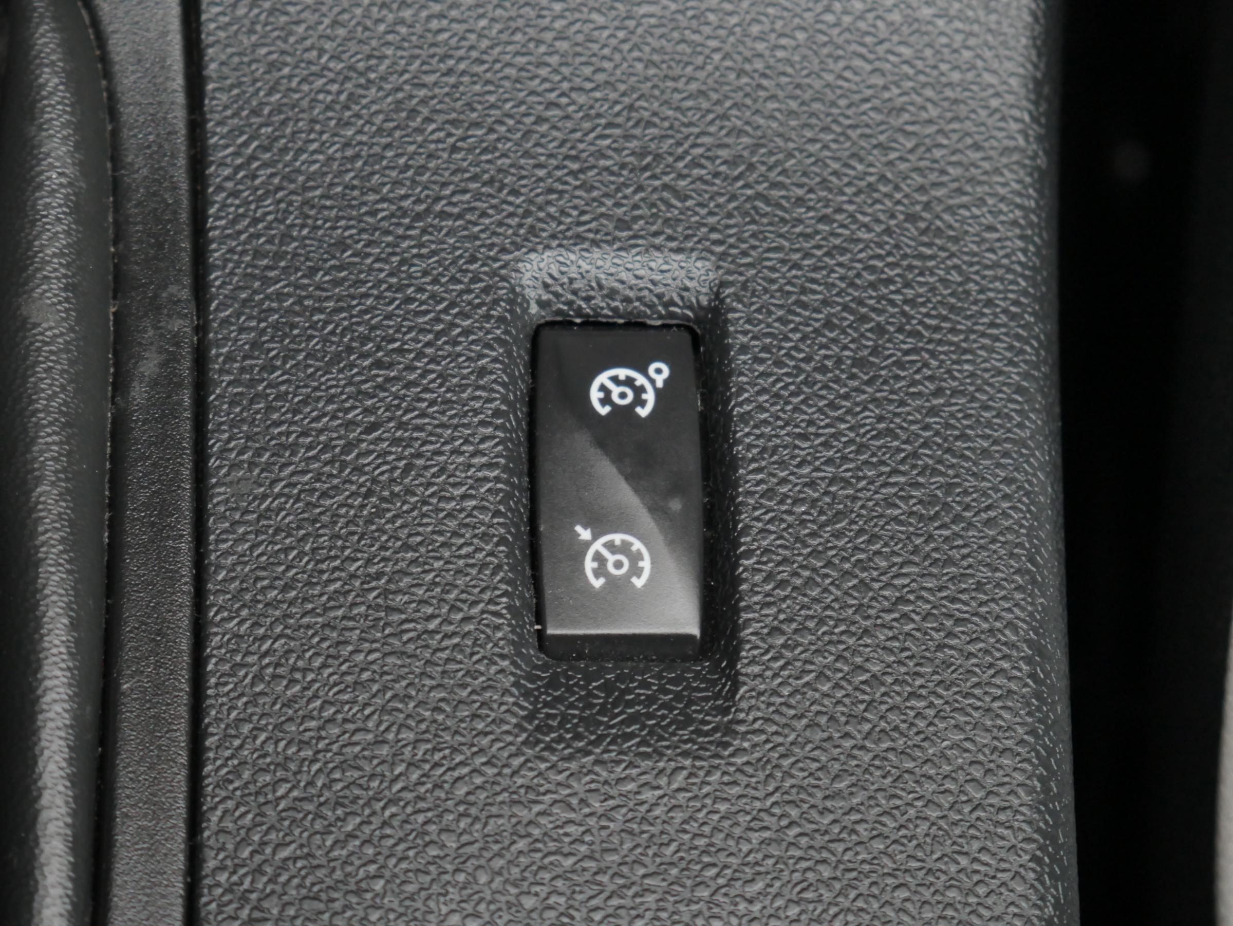 Renault Fluence, 2013 - pohled č. 15