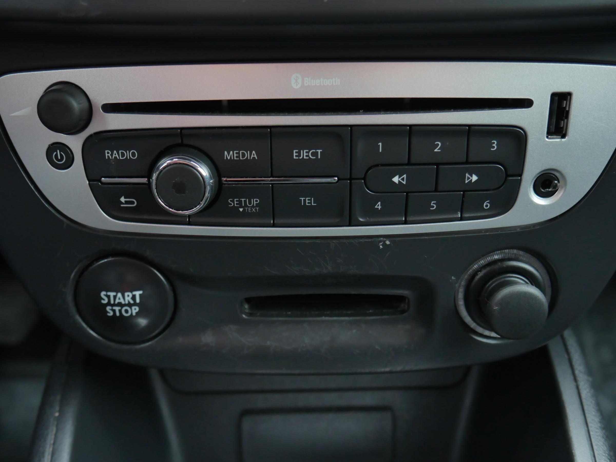 Renault Fluence, 2013 - pohled č. 16