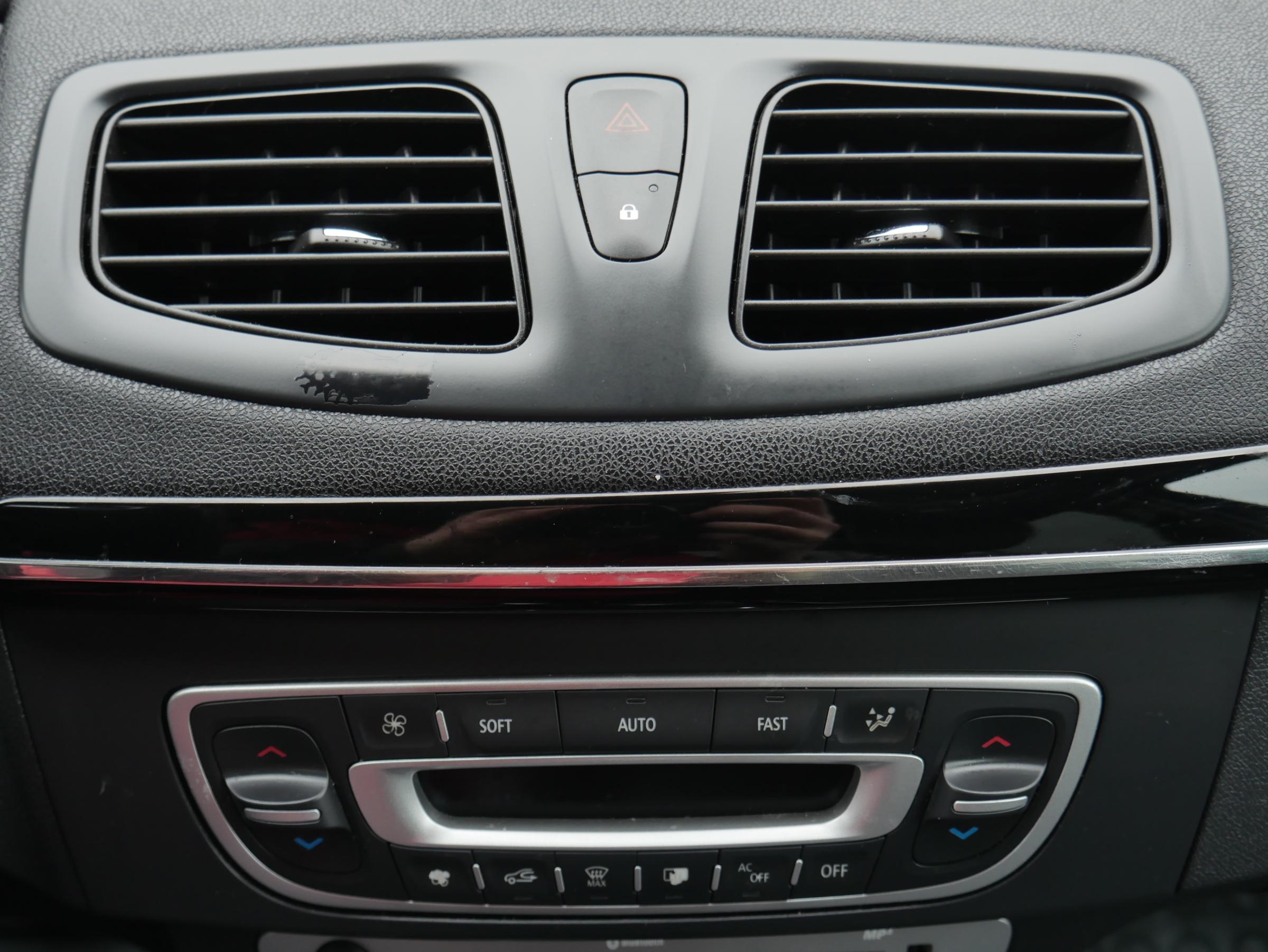 Renault Fluence, 2013 - pohled č. 17