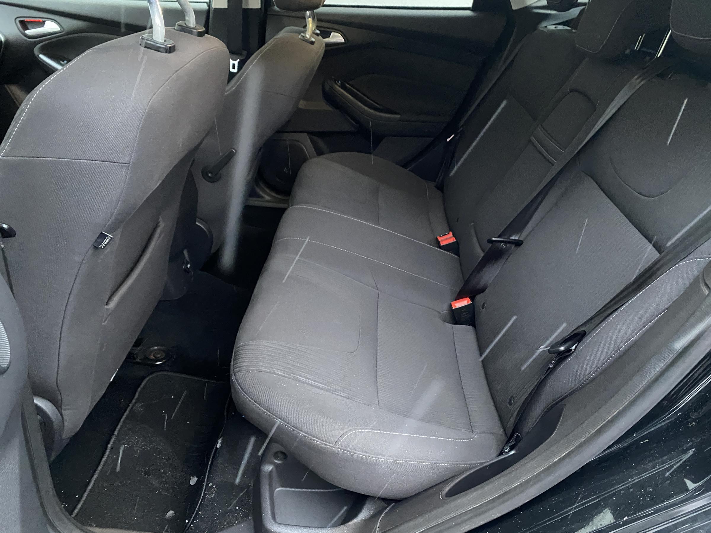 Ford Focus, 2011 - pohled č. 12