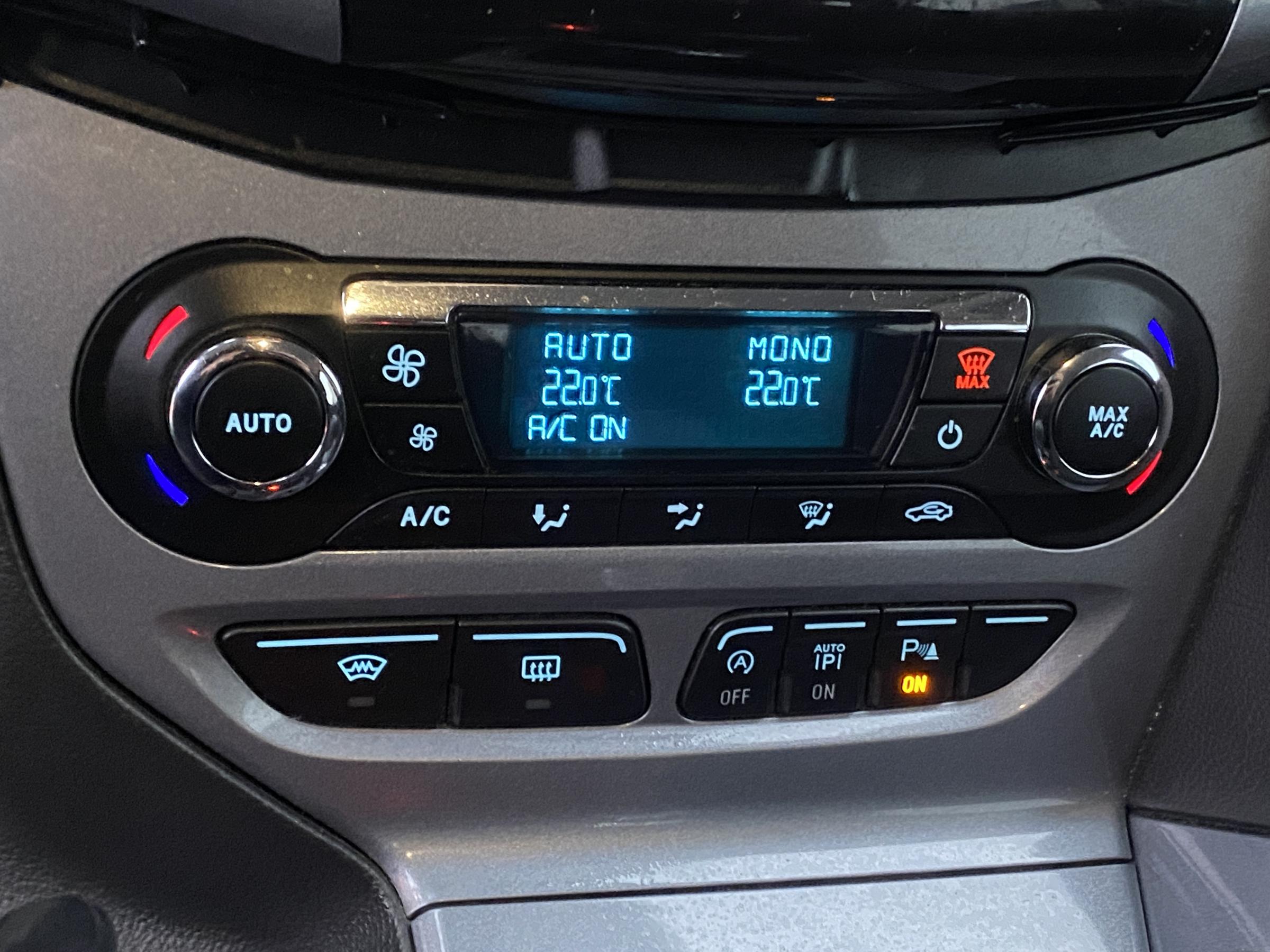 Ford Focus, 2011 - pohled č. 16