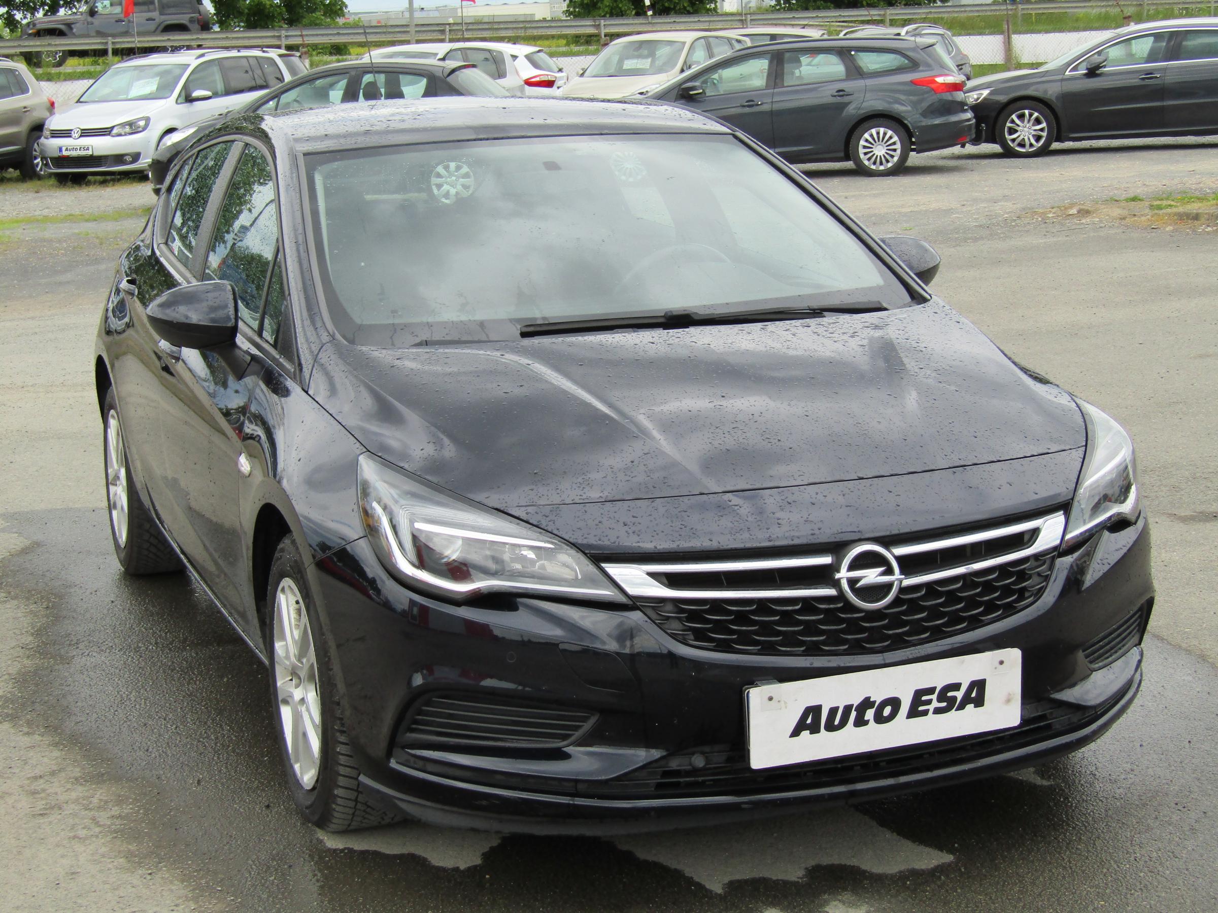 Opel Astra, 2018 - celkový pohled