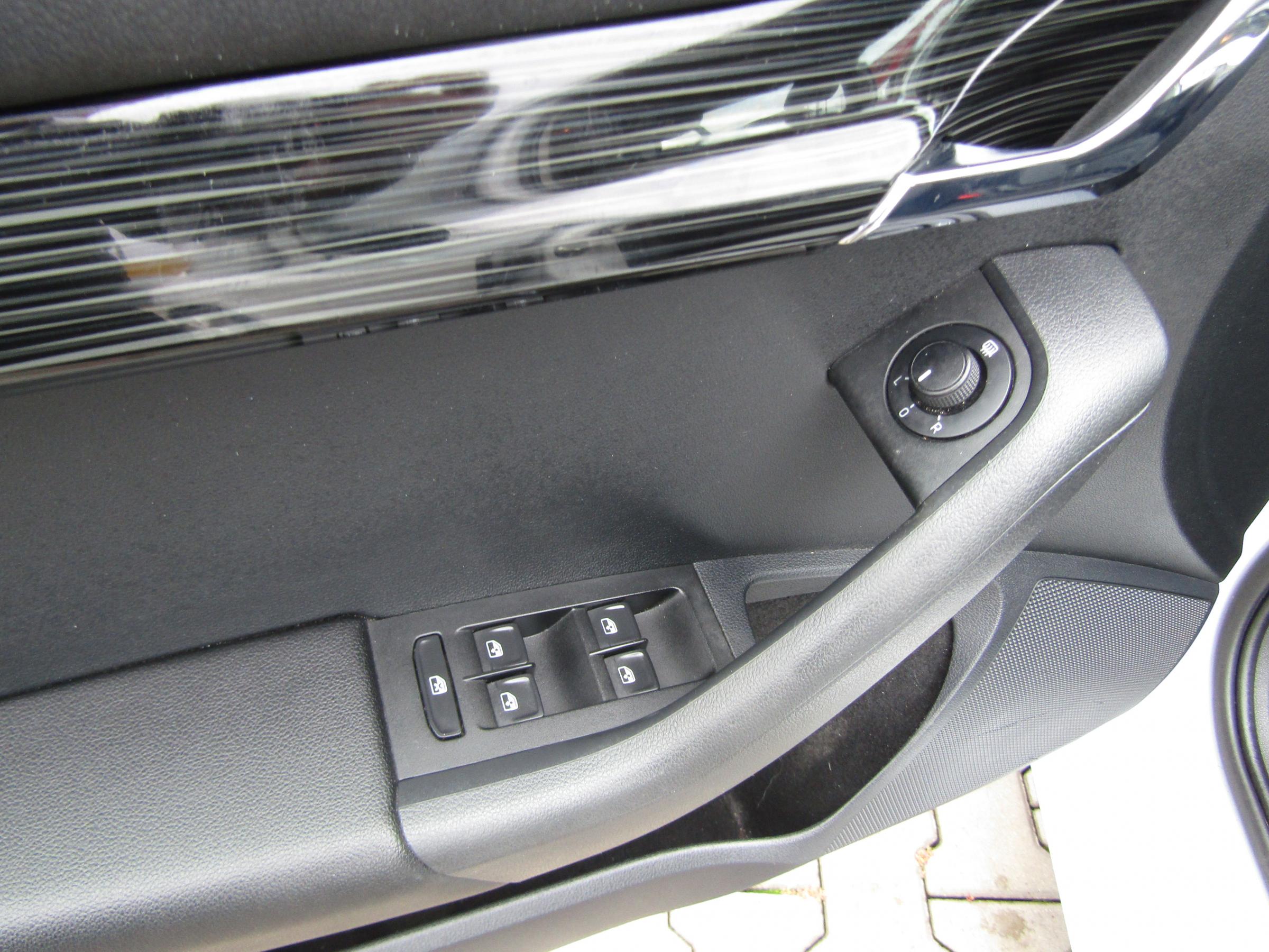 Škoda Octavia III, 2019 - pohled č. 11