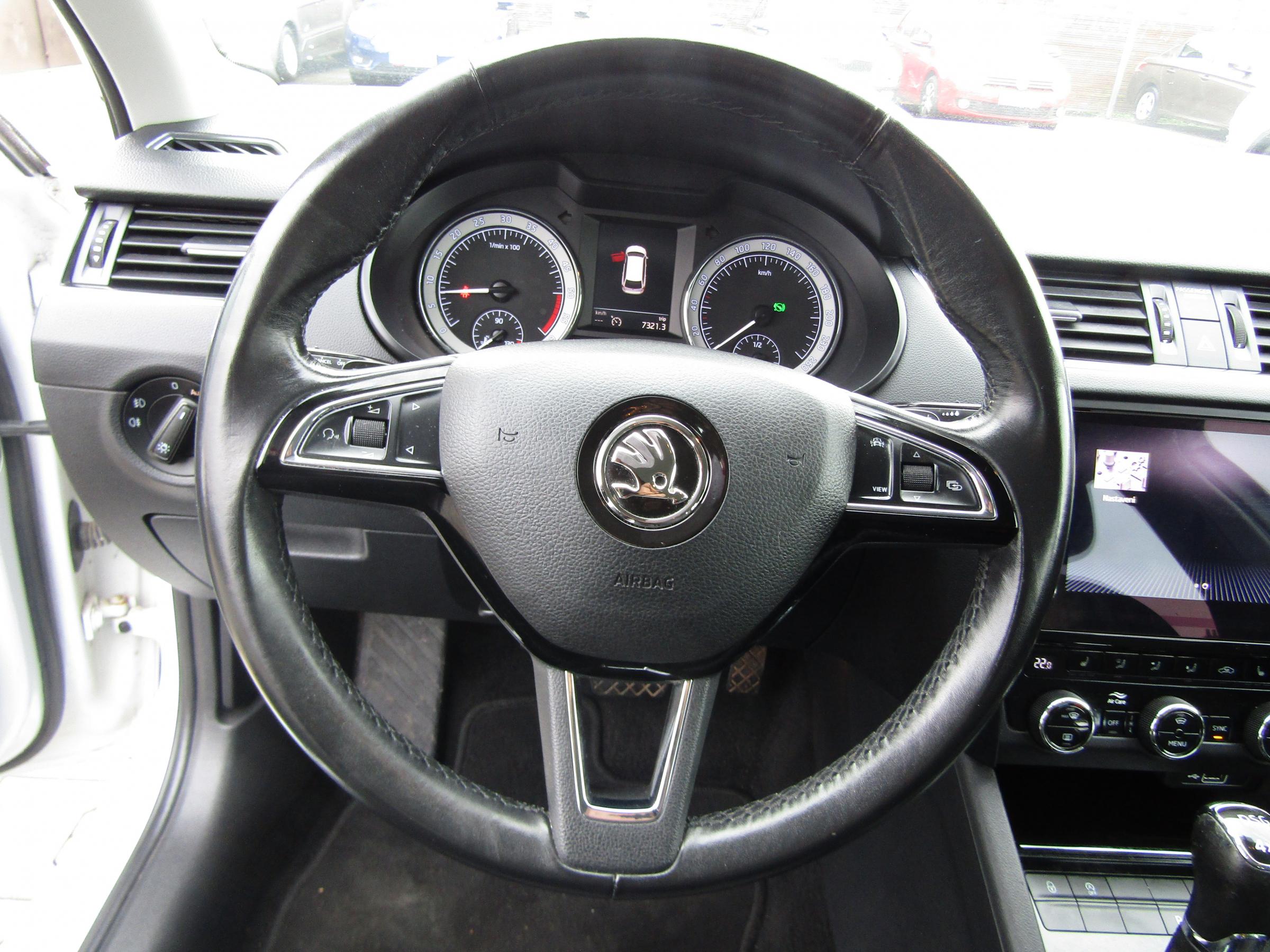 Škoda Octavia III, 2019 - pohled č. 19