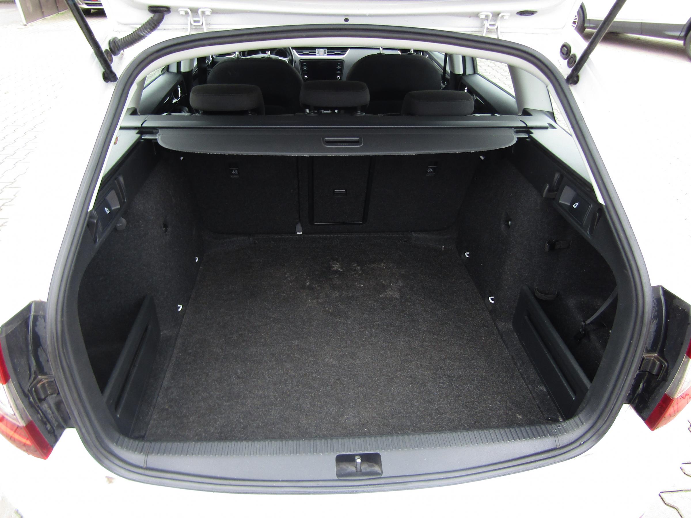 Škoda Octavia III, 2019 - pohled č. 7