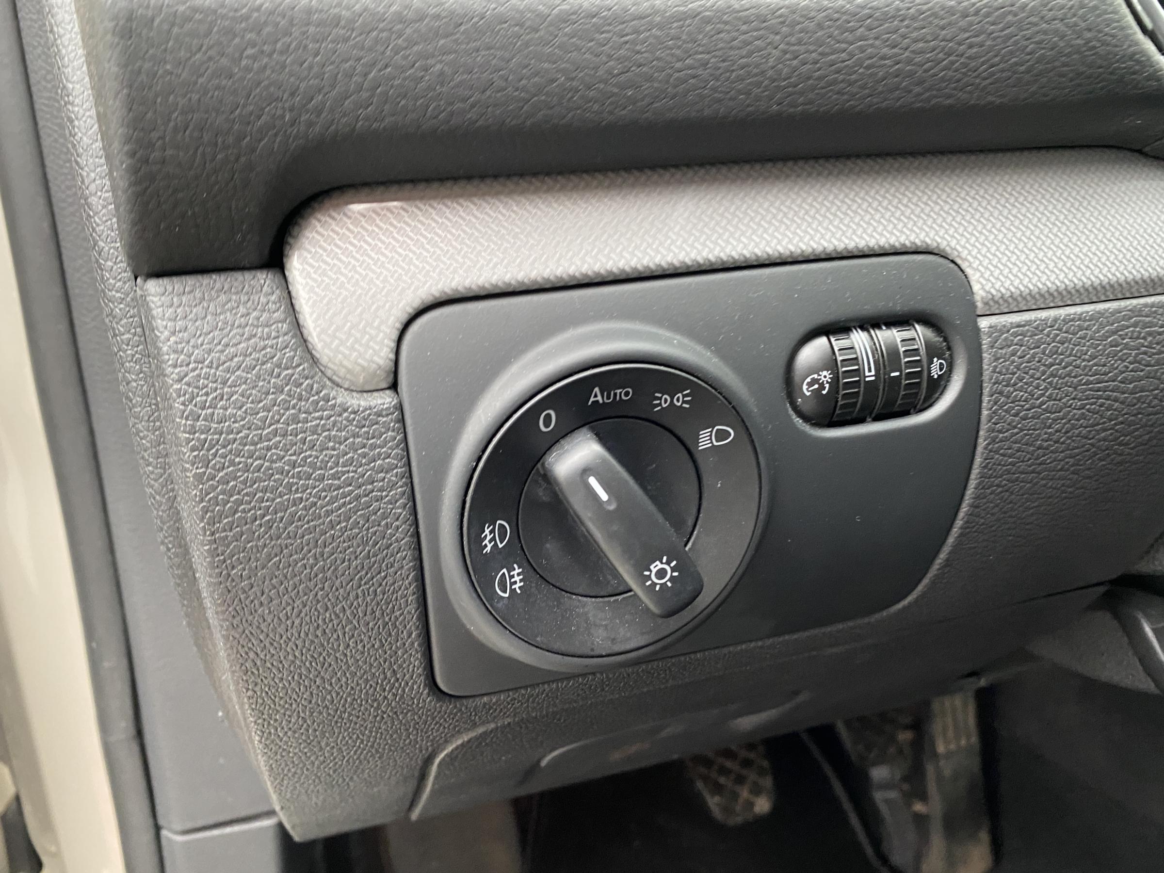 Volkswagen Golf, 2012 - pohled č. 14