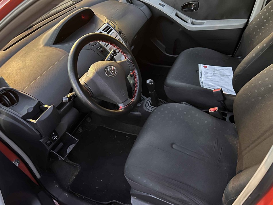 Toyota Yaris 1.0 i 