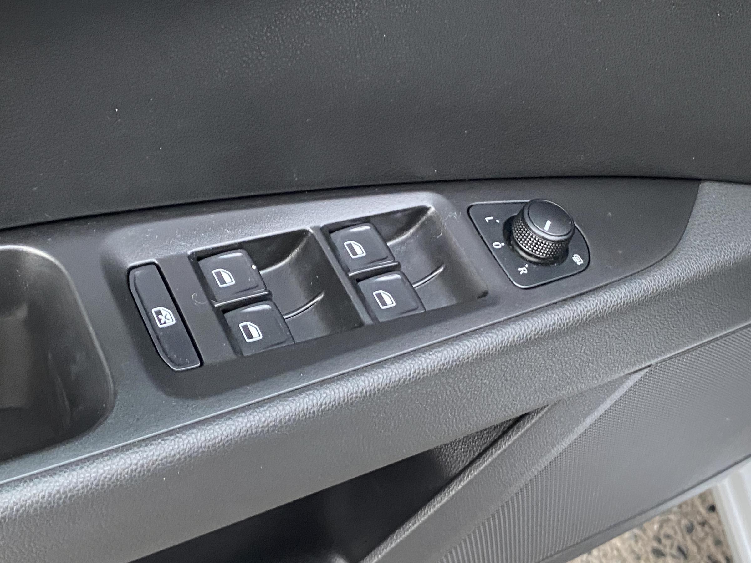 Seat Leon, 2015 - pohled č. 12