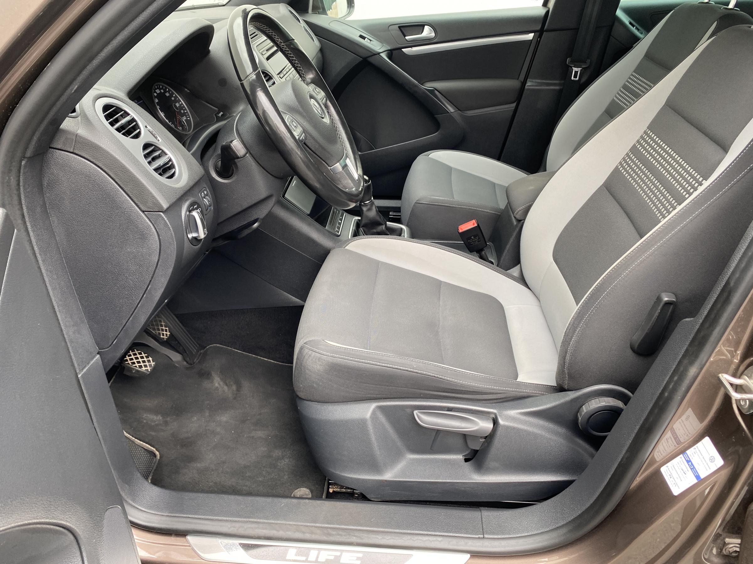 Volkswagen Tiguan, 2013 - pohled č. 10