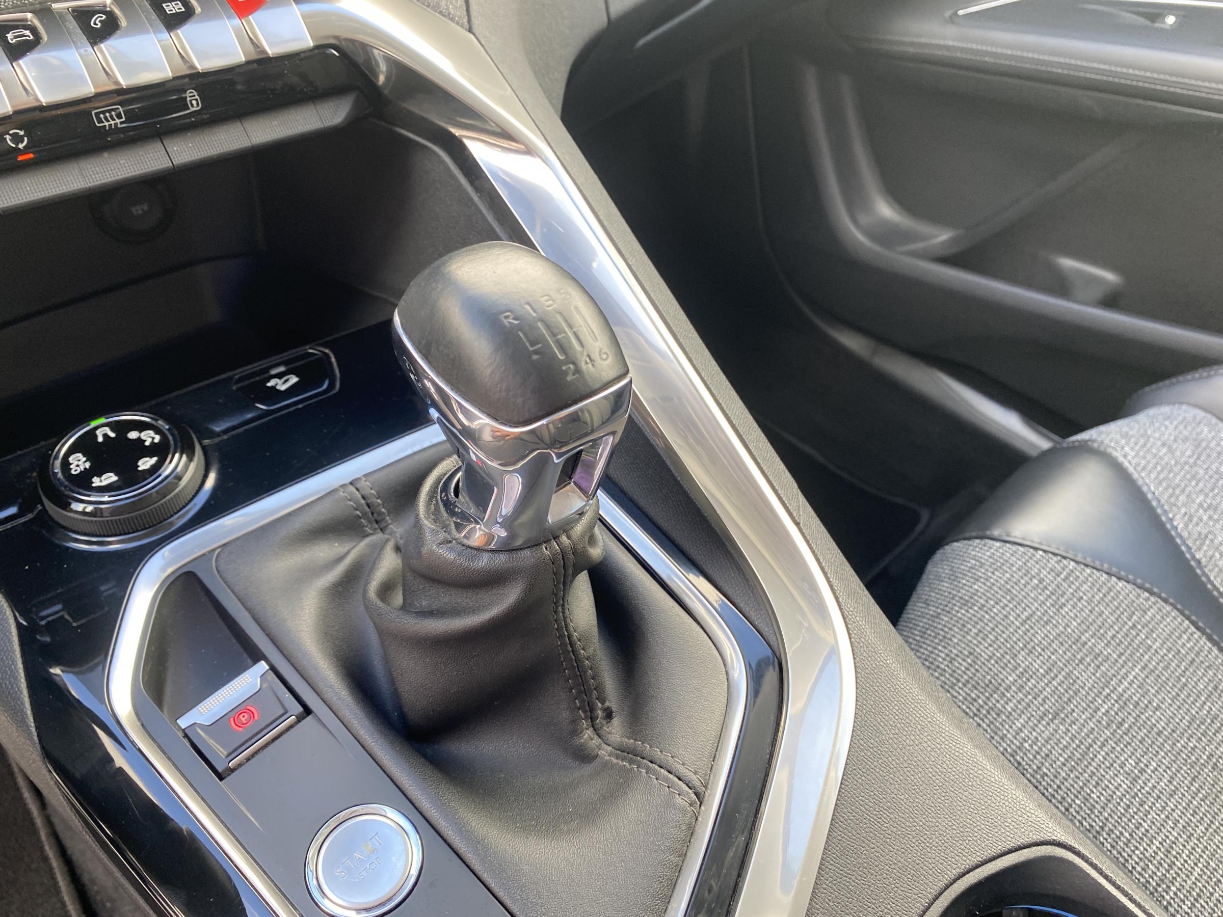 Peugeot 3008, 2016 - pohled č. 19