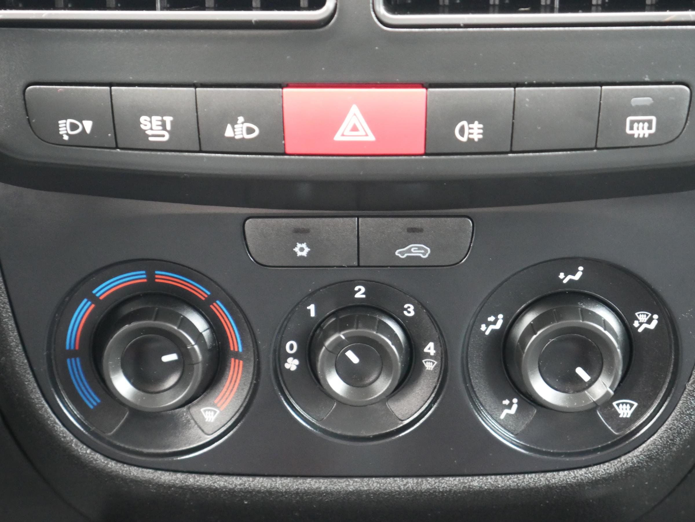 Fiat Dobló, 2015 - pohled č. 12