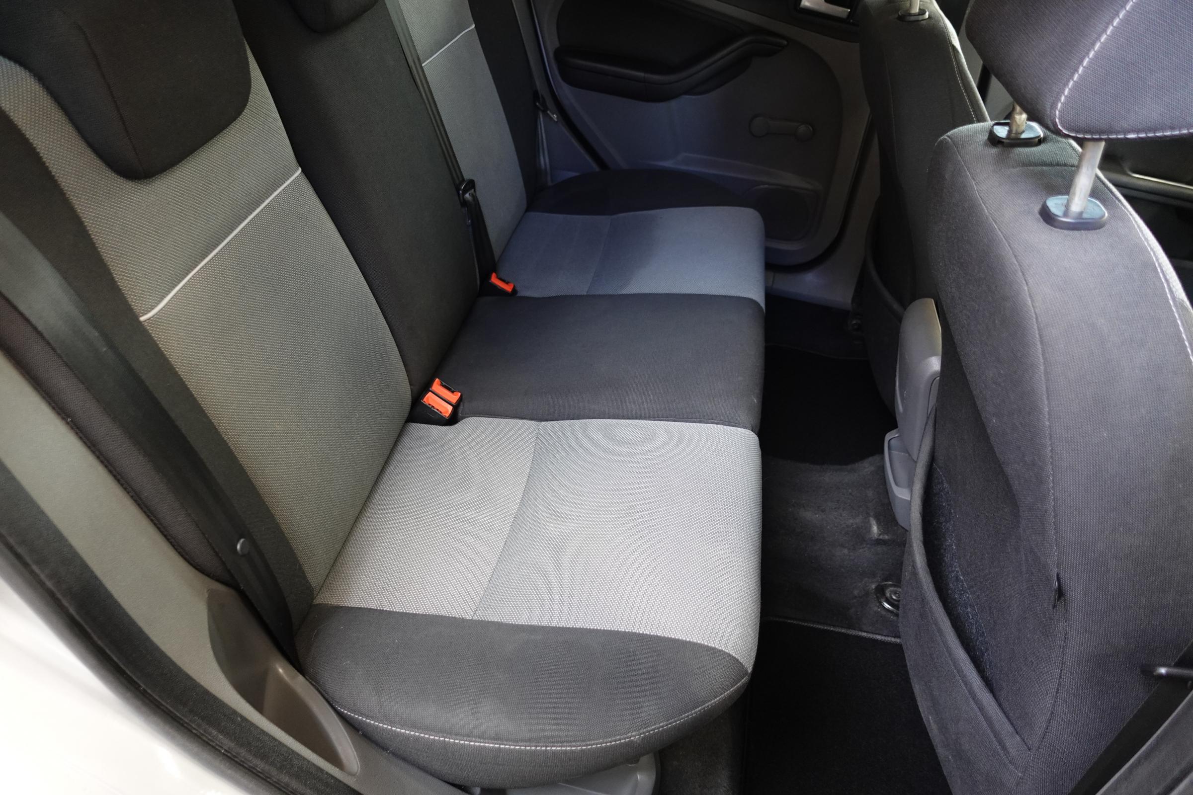 Ford Focus, 2011 - pohled č. 12