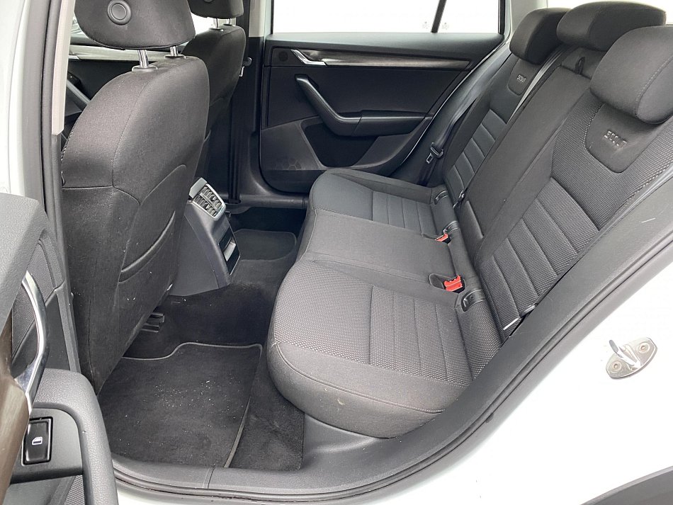 Škoda Octavia III 2.0 TDi Scout 4x4