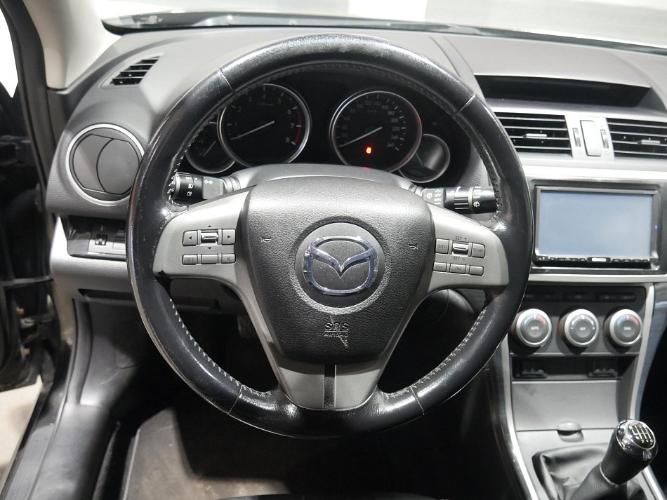 Mazda 6 2.0 i 