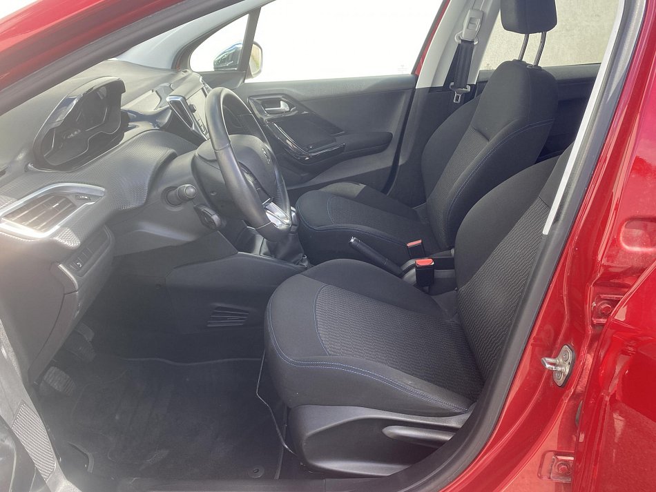Peugeot 208 1.2 VTi Style